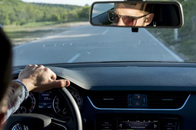 personne-en-voiture